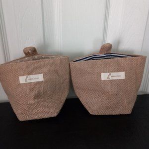 animal story  holders